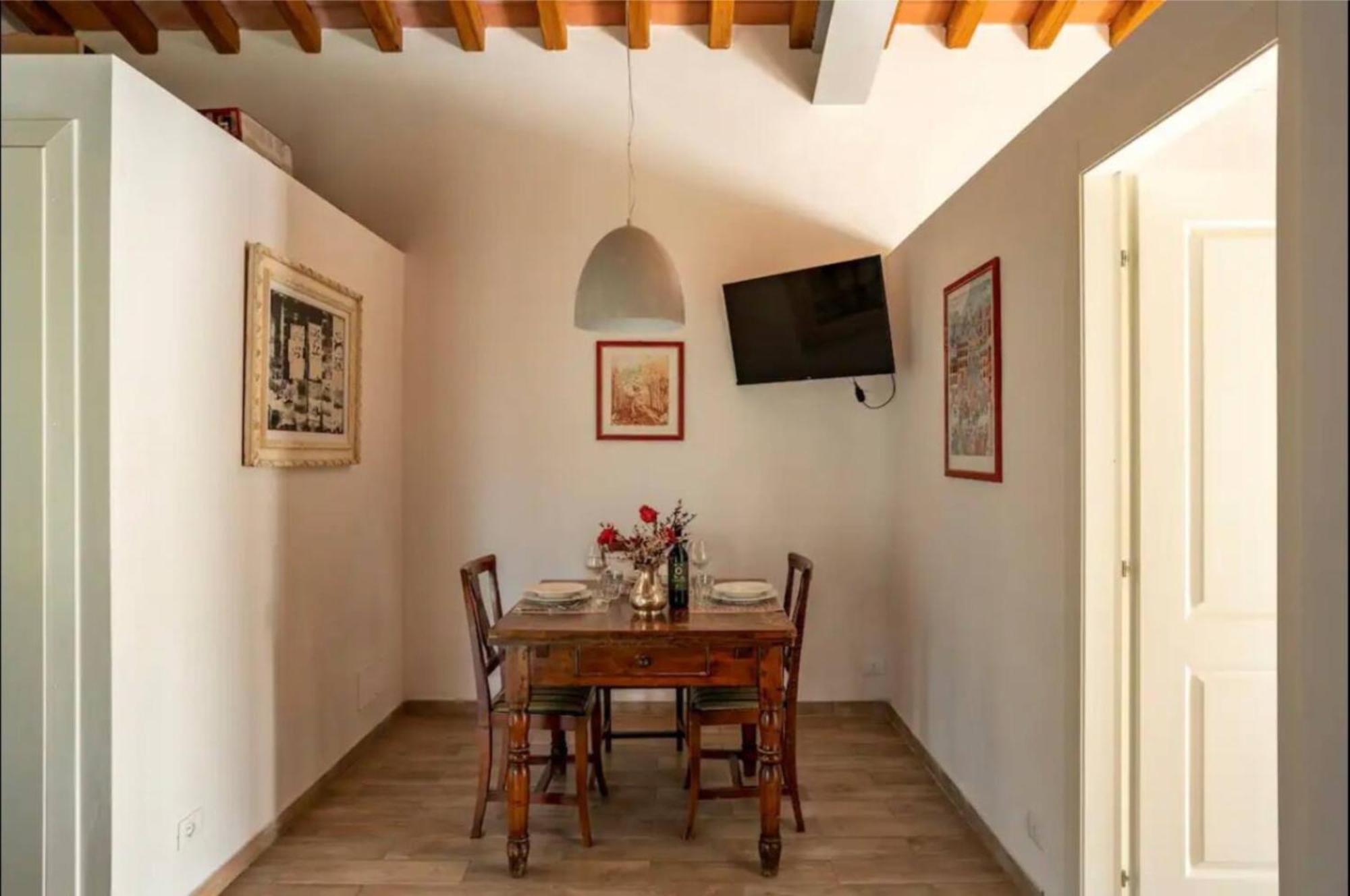 Cozy Tuscany Apartment With View Πέσια Εξωτερικό φωτογραφία